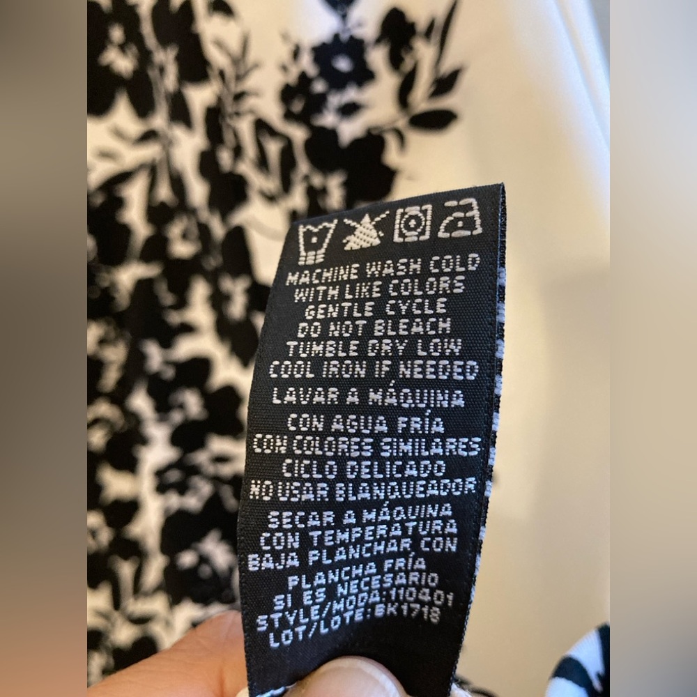 Ronni Nicole Black and White Floral Dress Size 8 - Picture 10 of 10